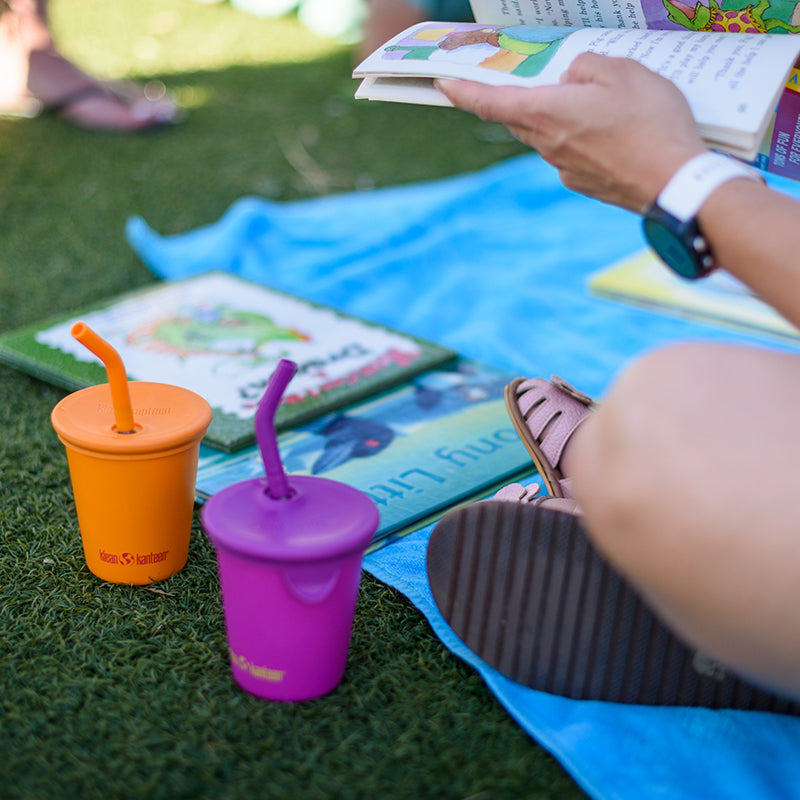 kid-s-sippy-cup-and-wide-water-bottle-set-h4 10oz_kids_cups_straw_reading_blanket_square.jpg