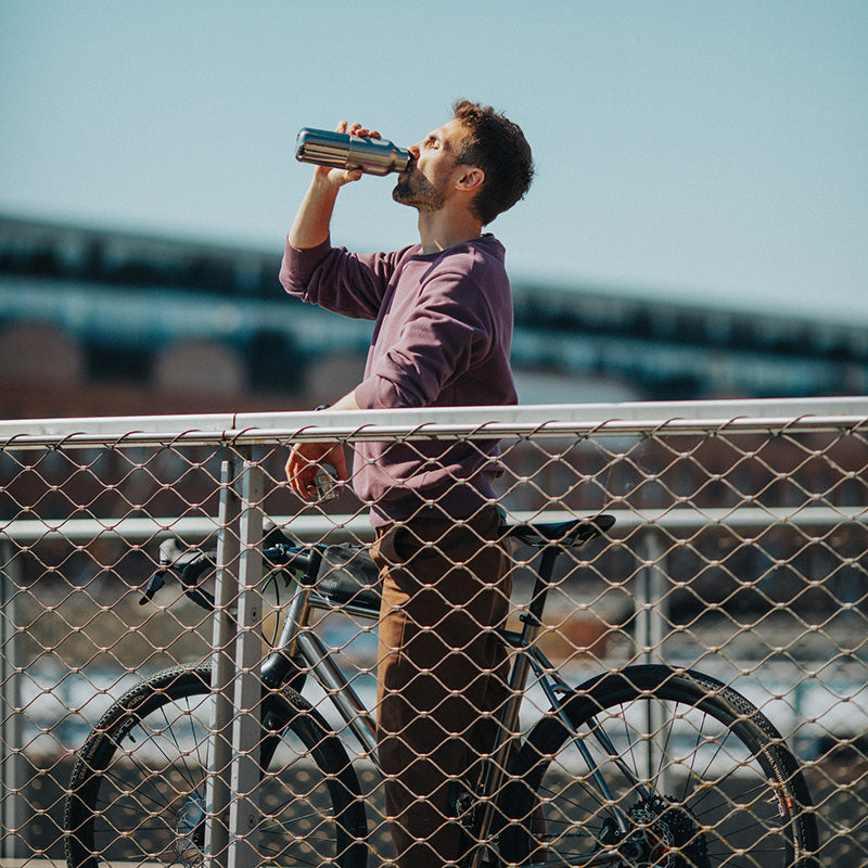 16oz-rise-reflect-with-bamboo-cap-s0 16oz_rise_reflect_man_bike_square.jpg