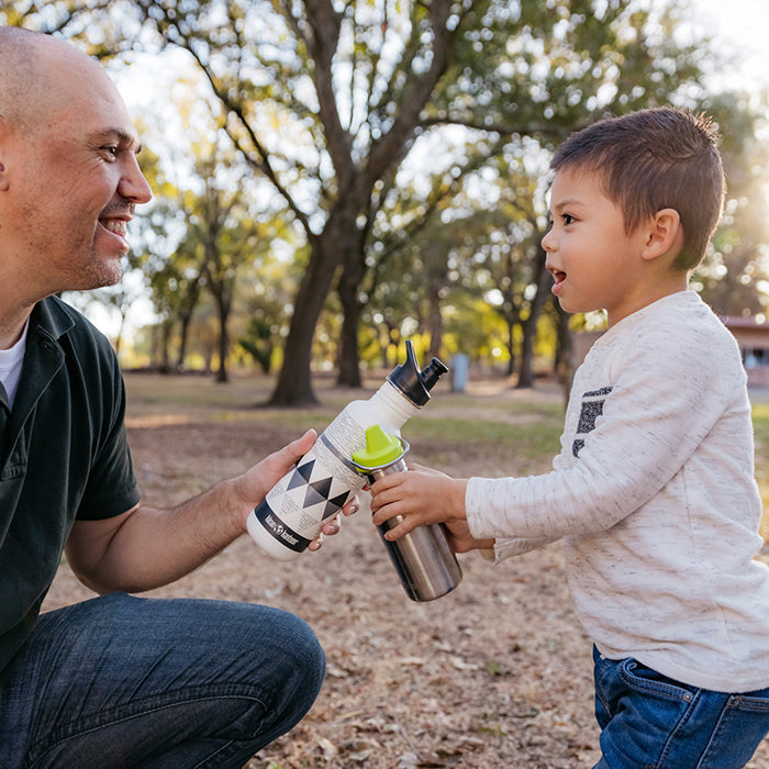 classic-kid-sippy-cap-z0 K12CNSIPPY-BS-sippy_cap_dad_lifestyle.jpg