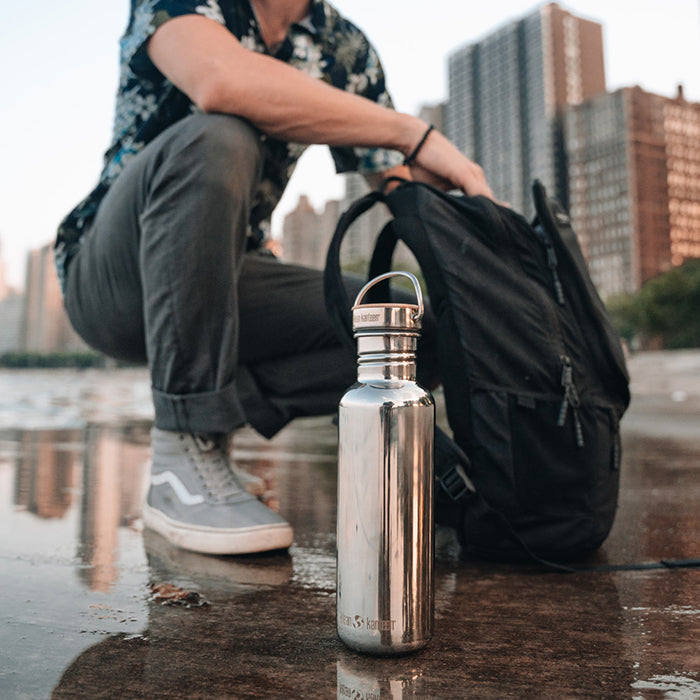 27oz-reflect-with-bamboo-cap-j9 K27SSLRF-MS-BAMBOO_reflect-bottle_city_lifestyle_ff882516-9bd8-49cf-b515-736a0a9c889f.jpg