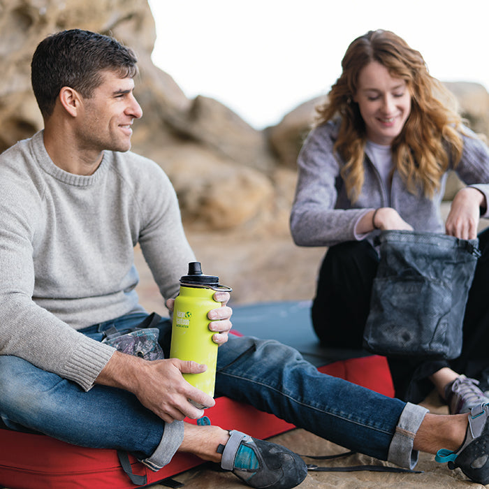 tkwide-chug-cap-i1 K32TKWSSL-JP-chug_cap_bouldering_lifestyle.jpg