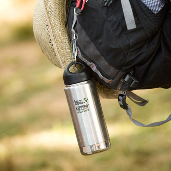 steel-s-biner-3-k6 carabiner_steel_bottle_backpack_lifestyle_dd4fef2d-f5d2-4f32-ac05-c706bd6b518e.jpg