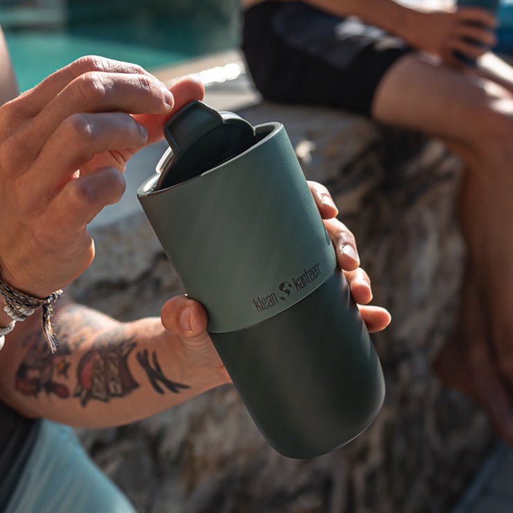 flip-lid-h8 rise_flip_lid_small_tumbler_open.jpg