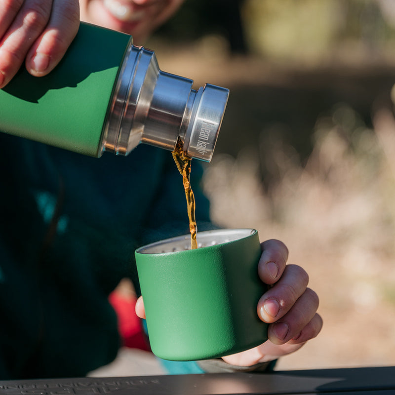 tkpro-maintenance-kit-o7 tkpro_32oz_thermos_green_pourthrough_lifestyle.jpg