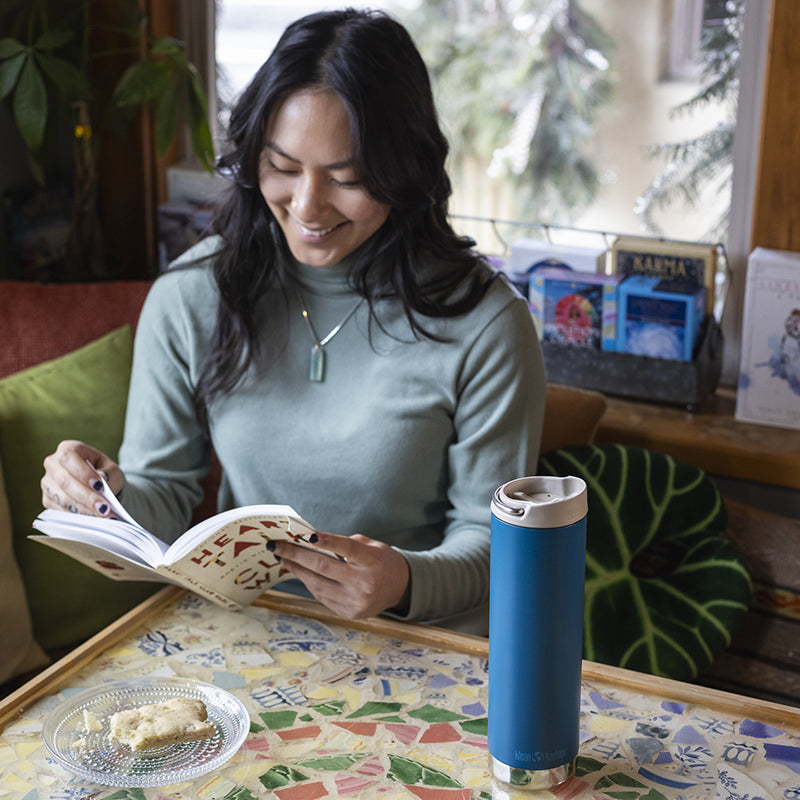 20oz-tkwide-with-cafe-cap-j3 tkwide_20oz_insulated_tumbler_cafe_woman_reading_square.jpg