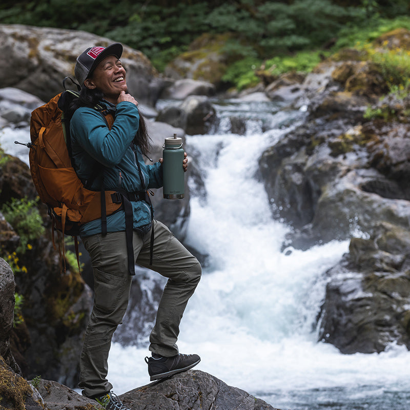 32oz-tkwide-with-twist-cap-o7 tkwide_32oz_insulated_bottle_twist_backpack_river_guy_square.jpg